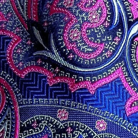 MEN’S LUXURY TIE BUNDLE• TED BAKER LONDON AND MICHAEL KORS•BEAUTIFUL TIE BUNDLE - Picture 2 of 9